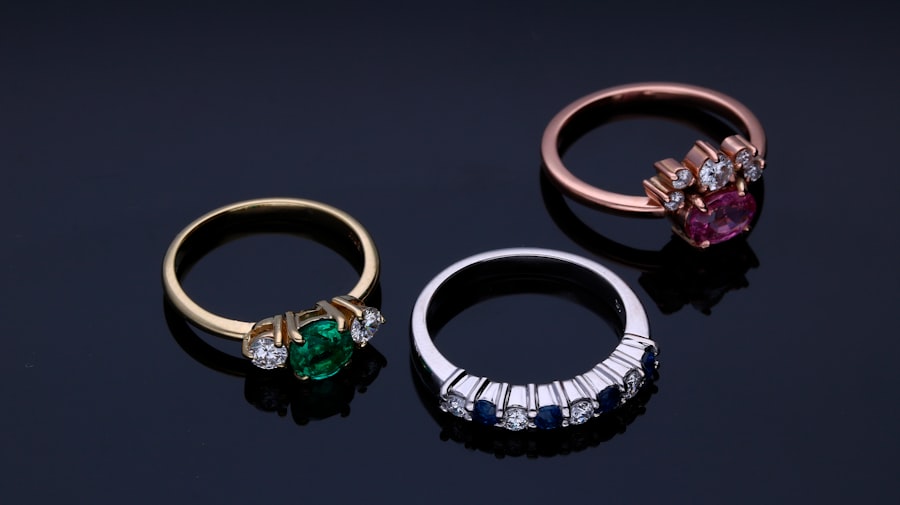 Photo gold rings